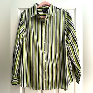 Jones New York signature woman long sleeve button down in size 1X.